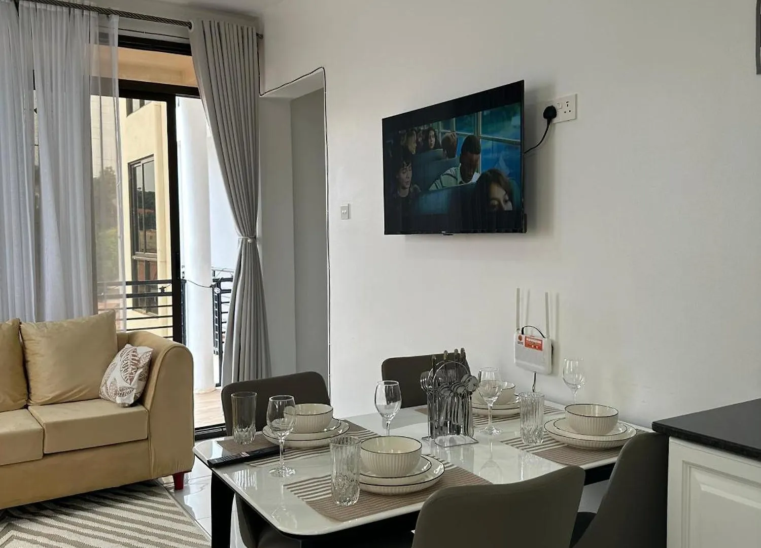 קמפאלה Modern Cozy 2Br Apt Bukoto 0*,