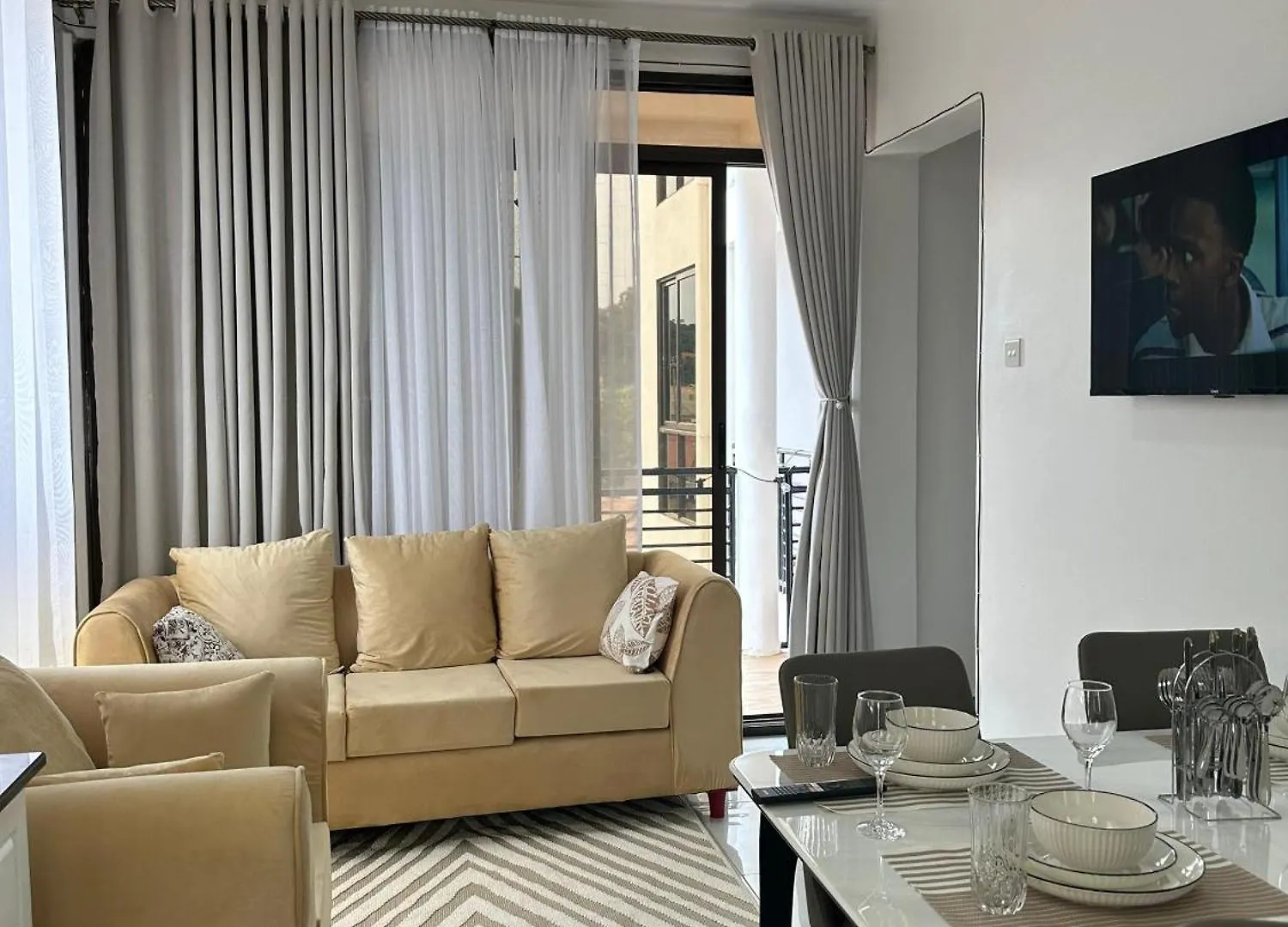 קמפאלה Modern Cozy 2Br Apt Bukoto